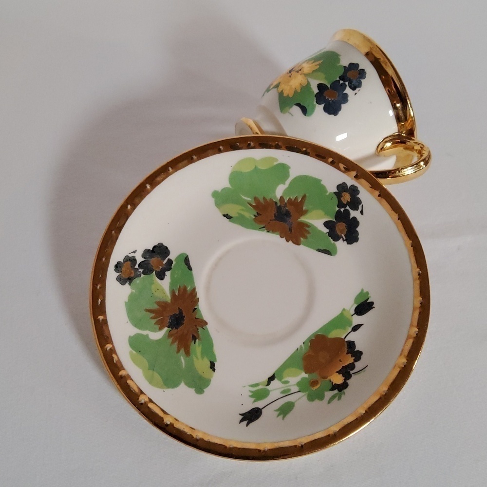 Eggshell Georgian Teacup & Saucer - Picture 4 of 6